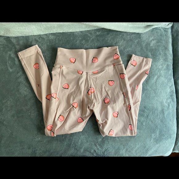 VS PINK Peach Ultimate Leggings - Picture 5 of 7